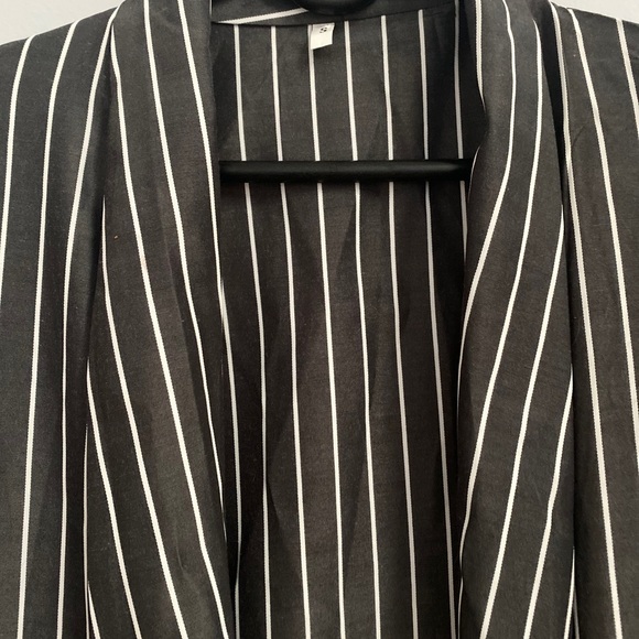 Pinstripe thin oversized blazer - Picture 4 of 6